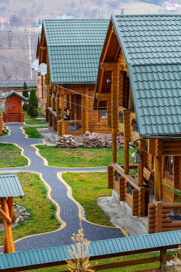 Gostynnyi Dvir Burkut Hotel Verkhovyna Exterior photo